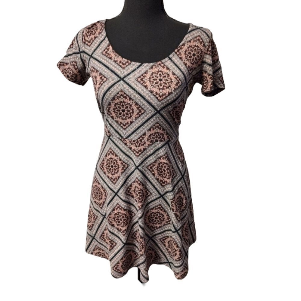 Black & Pink Short Sleeve Mini Dress